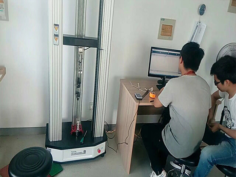 TKS系列萬能材料試驗(yàn)機(jī)現(xiàn)場(chǎng)培訓(xùn)圖